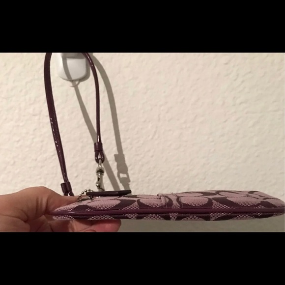 Coach Wristlet - Picture 4 of 4